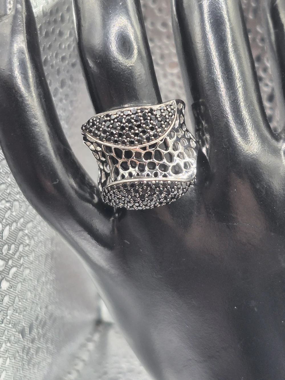 Genuine Handcrafted Sterling Silver Ring With Thai Black Spinel